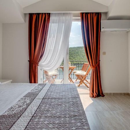 Villa San Apartments Tivat Exterior photo