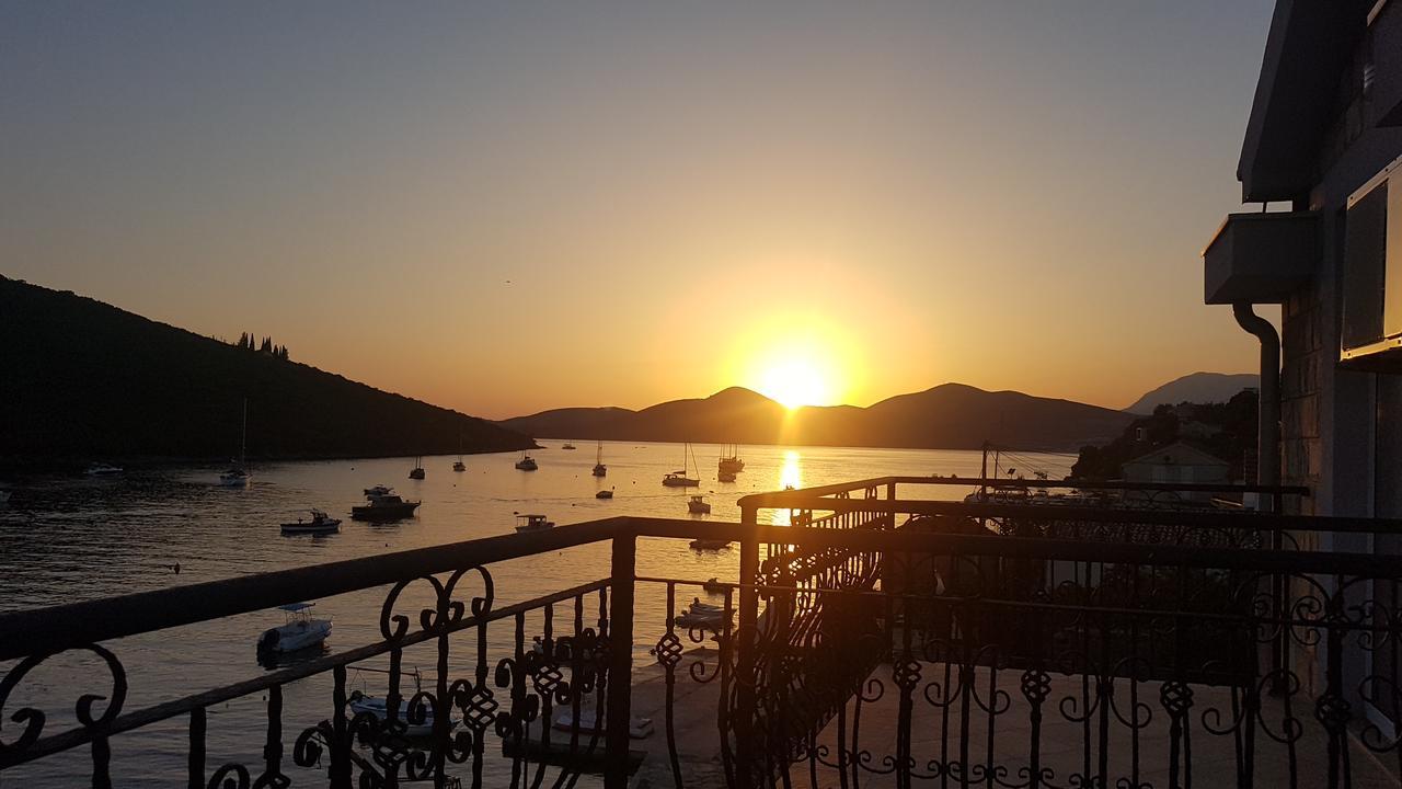 Villa San Apartments Tivat Exterior photo