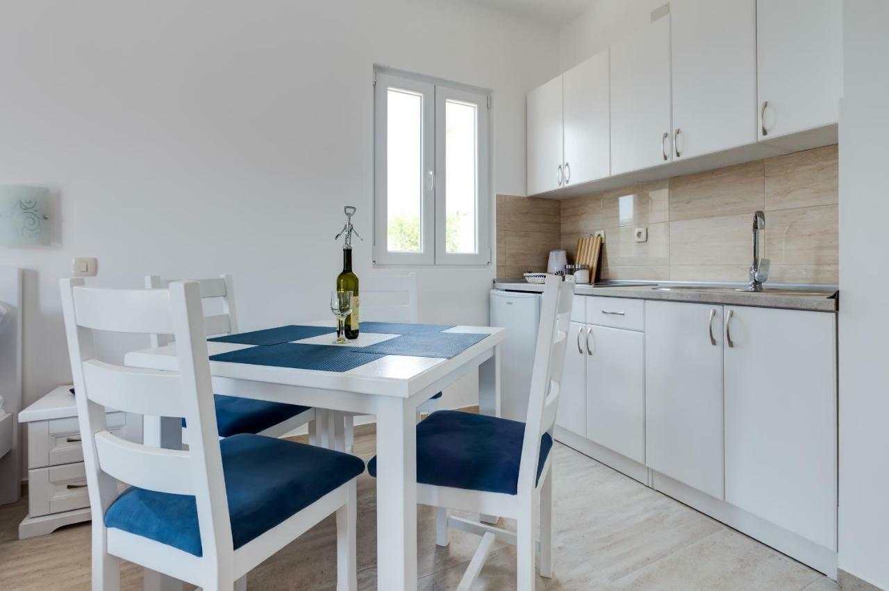 Villa San Apartments Tivat Exterior photo