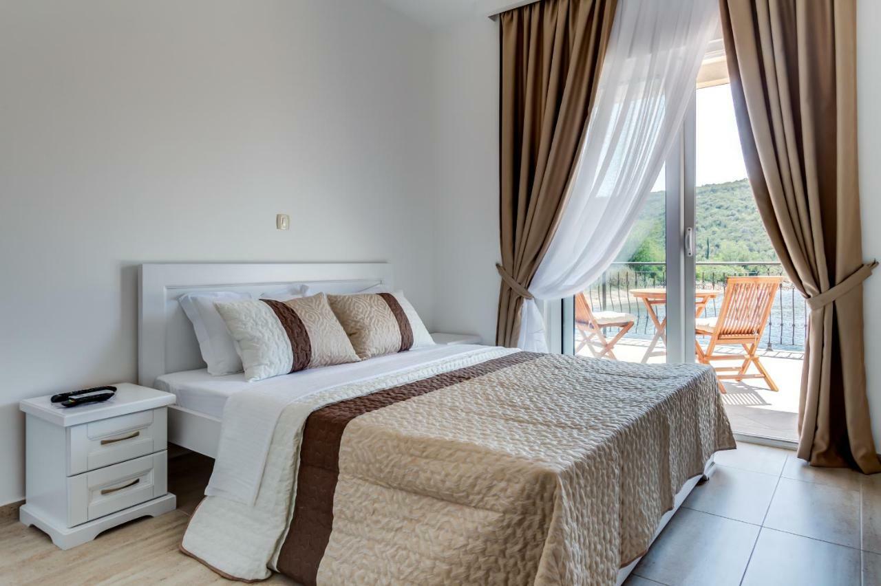 Villa San Apartments Tivat Exterior photo