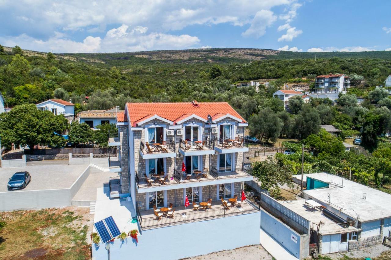 Villa San Apartments Tivat Exterior photo